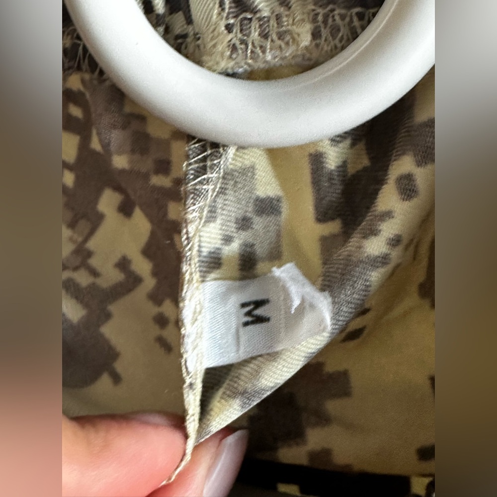 Medium capris - Picture 2 of 4